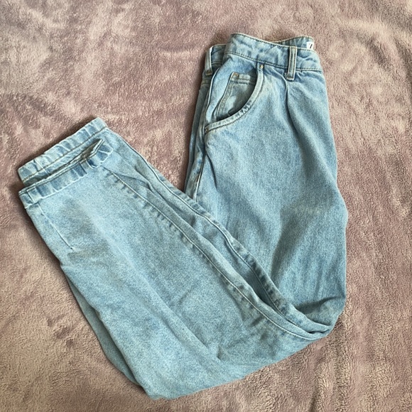 **SOLD** Zara Slouchy Darted Balloon Leg Jeans - Picture 7 of 7
